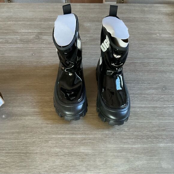 UGG Classic Brellah Mini Women’s Black size 6 NWT in box - Picture 8 of 9